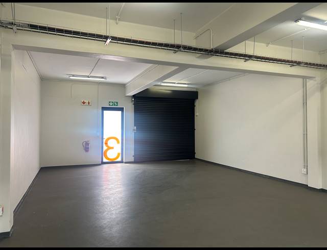 198M² BUILDING TO LET IN MAITLAND